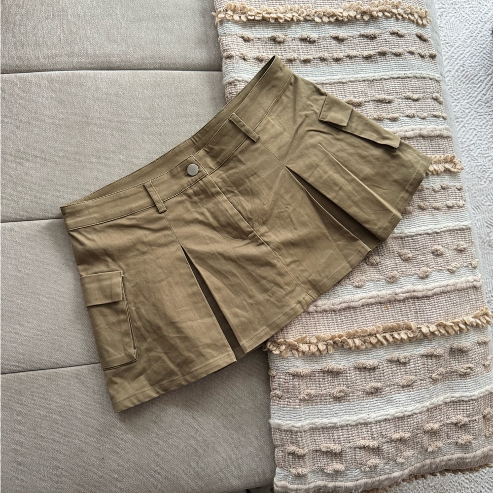 Superdown Olive Mini Skirt